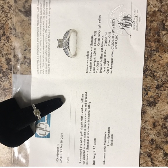 14k Exceptional VS1 Diamond Ring - Picture 8 of 8